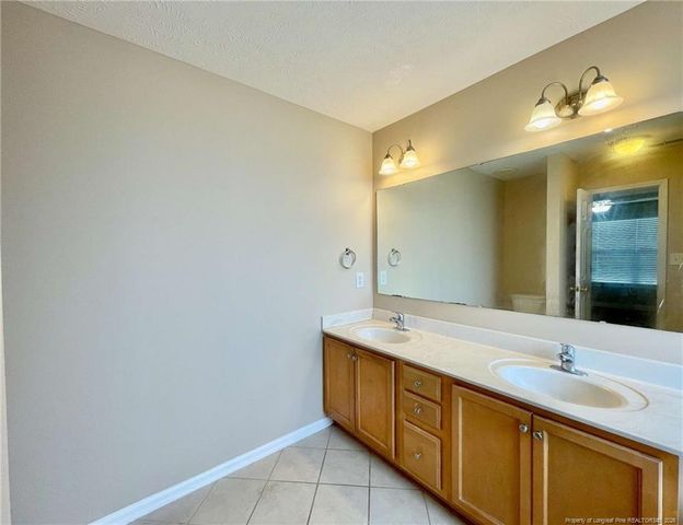 4113 Redspire Lane, Fayetteville, NC 28306