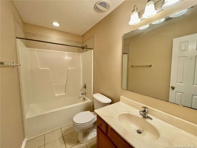 4113 Redspire Lane, Fayetteville, NC 28306