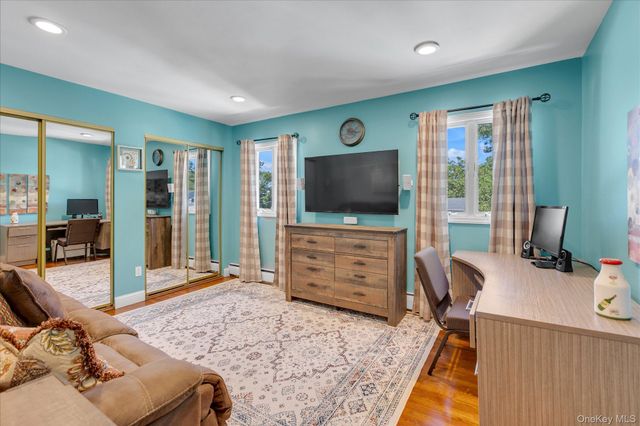 22 Villa Lane, Smithtown, NY 11787