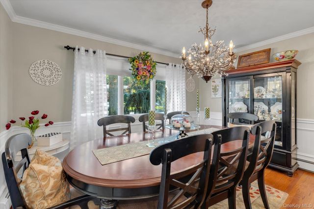 22 Villa Lane, Smithtown, NY 11787