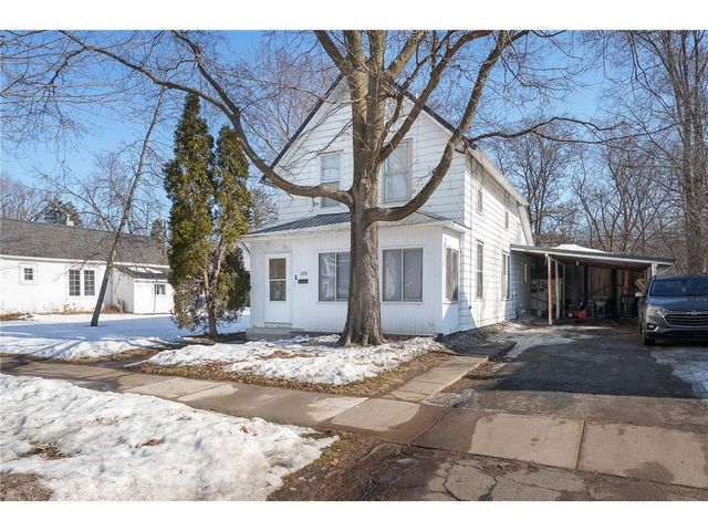 1208 7th Street, Menomonie, WI 54751