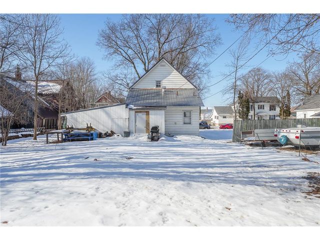 1208 7th Street, Menomonie, WI 54751