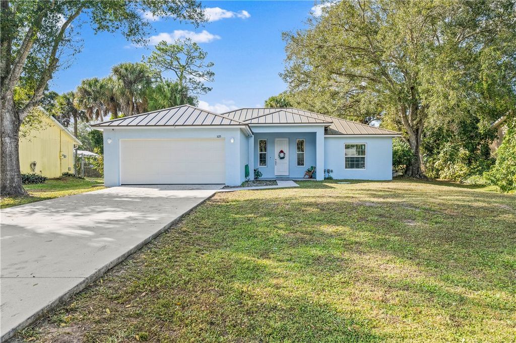 1035 34th Avenue SW, Vero Beach, FL 32968