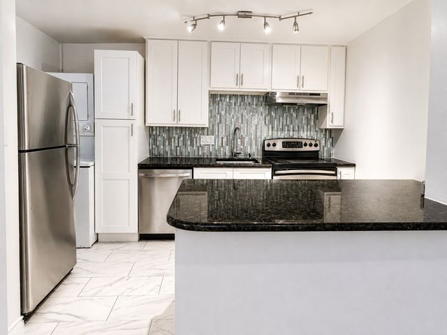 5319 Fleetwood Oaks Avenue 157, Dallas, TX 75235
