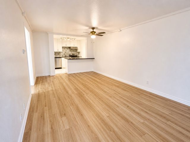 5319 Fleetwood Oaks Avenue 157, Dallas, TX 75235
