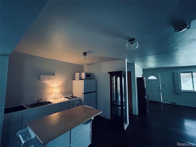 11005 Doren Court, Shelby Charter Township, MI 48317