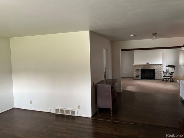 11005 Doren Court, Shelby Charter Township, MI 48317