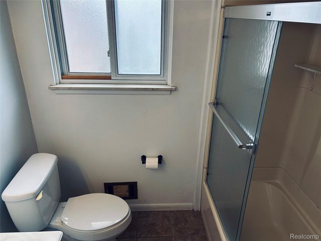 11005 Doren Court, Shelby Charter Township, MI 48317