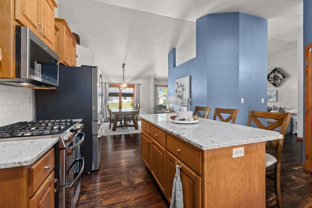 W7054 BLUEBLUFF WAY, Greenville, WI 54942
