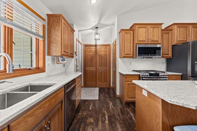 W7054 BLUEBLUFF WAY, Greenville, WI 54942