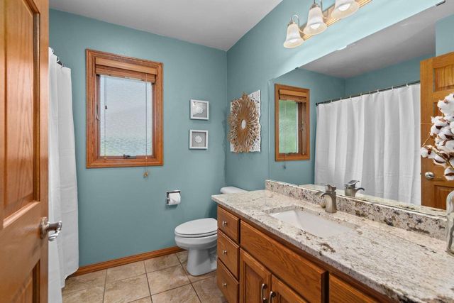 W7054 BLUEBLUFF WAY, Greenville, WI 54942
