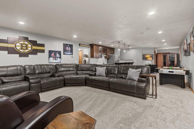 W7054 BLUEBLUFF WAY, Greenville, WI 54942