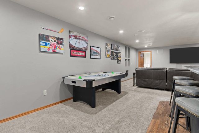 W7054 BLUEBLUFF WAY, Greenville, WI 54942