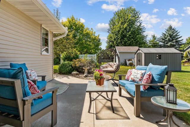 W7054 BLUEBLUFF WAY, Greenville, WI 54942