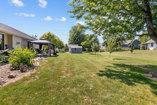 W7054 BLUEBLUFF WAY, Greenville, WI 54942
