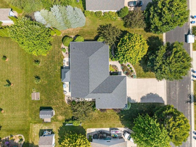 W7054 BLUEBLUFF WAY, Greenville, WI 54942