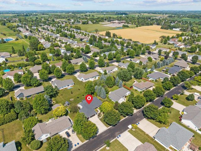 W7054 BLUEBLUFF WAY, Greenville, WI 54942