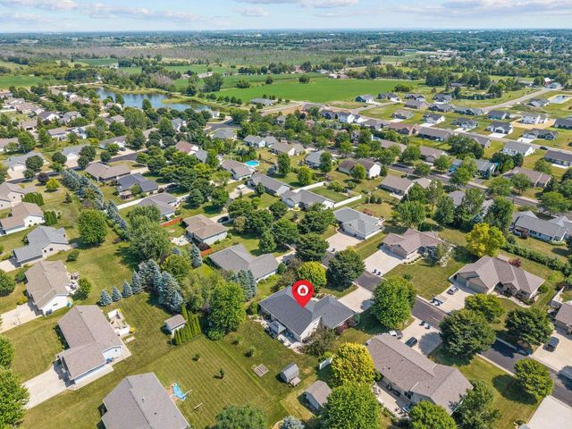 W7054 BLUEBLUFF WAY, Greenville, WI 54942