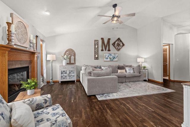 W7054 BLUEBLUFF WAY, Greenville, WI 54942