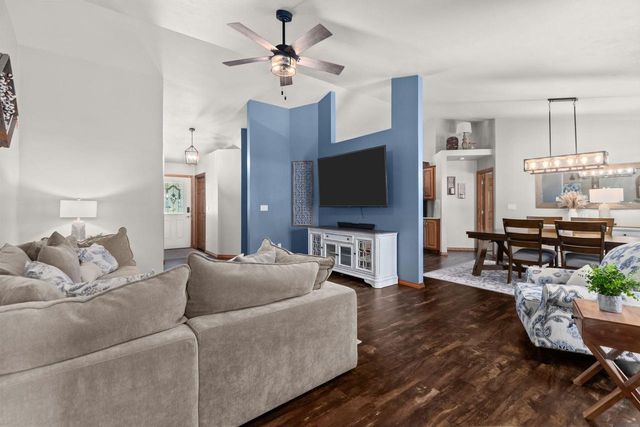 W7054 BLUEBLUFF WAY, Greenville, WI 54942