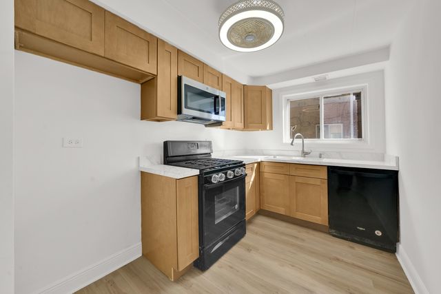 5209 S Leclaire Avenue 1A, Chicago, IL 60638