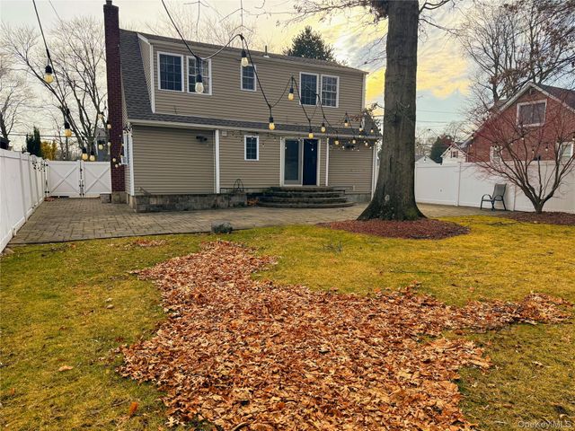 7 Grange Street 2nd Floor, Huntington, NY 11743