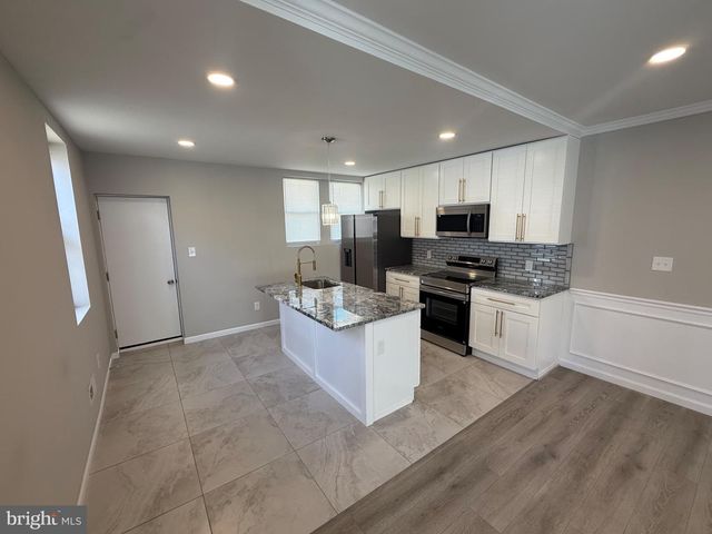 1835 DALLAS ST, Philadelphia, PA 19126