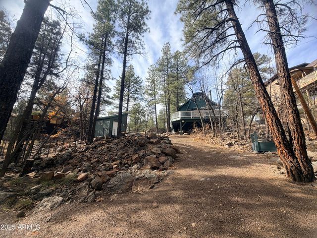 27 E OAK Drive, Munds Park, AZ 86017