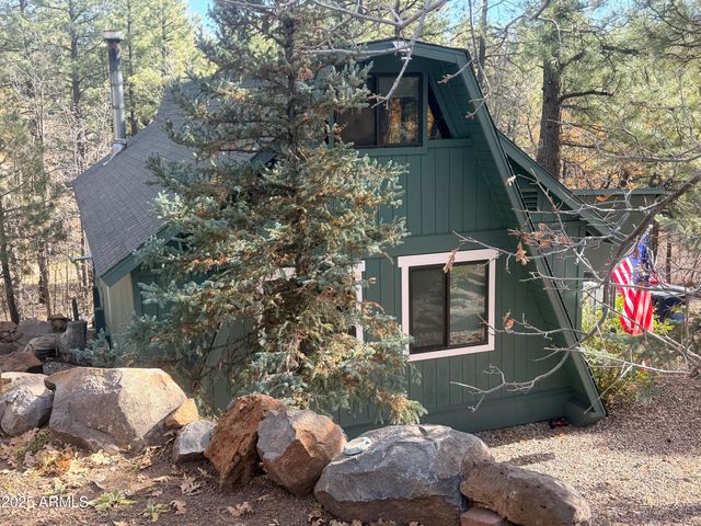 27 E OAK Drive, Munds Park, AZ 86017