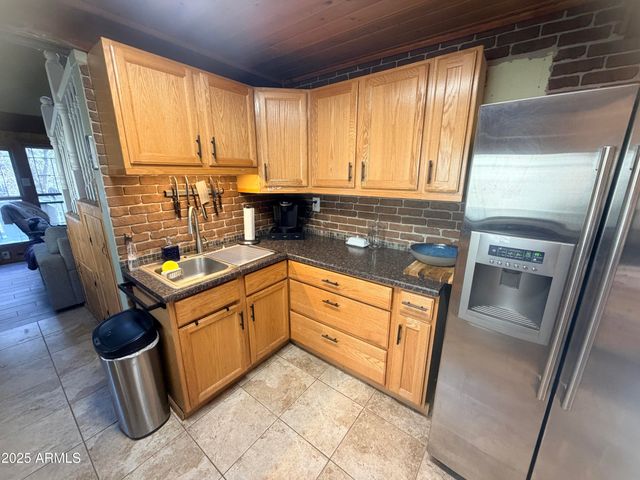 27 E OAK Drive, Munds Park, AZ 86017