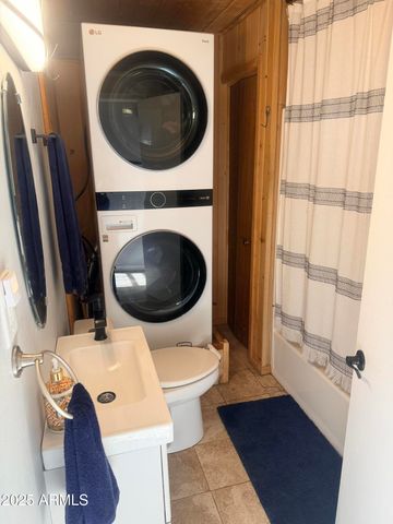 27 E OAK Drive, Munds Park, AZ 86017