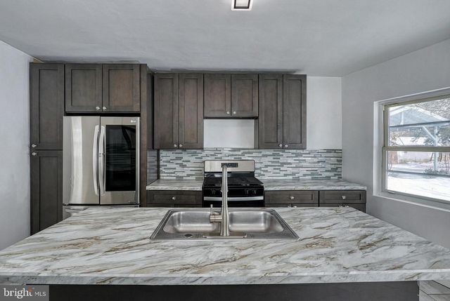 51 N MAIN ST, York New Salem, PA 17371