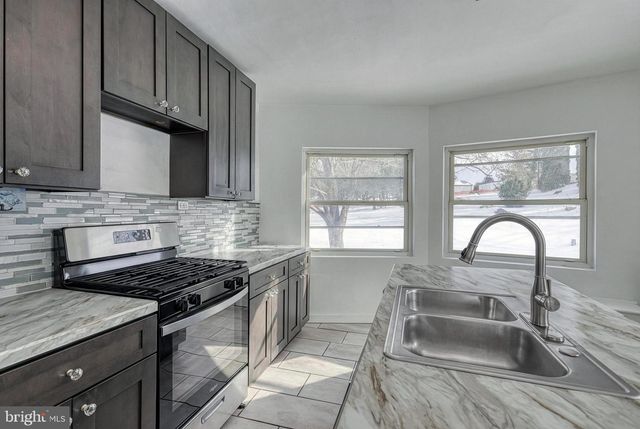 51 N MAIN ST, York New Salem, PA 17371