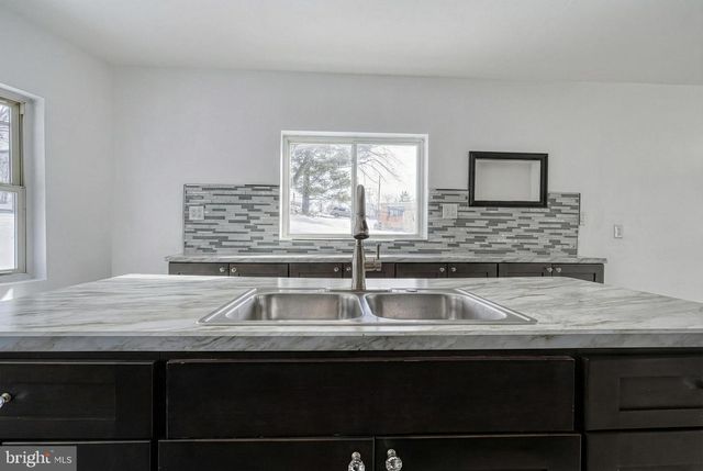 51 N MAIN ST, York New Salem, PA 17371