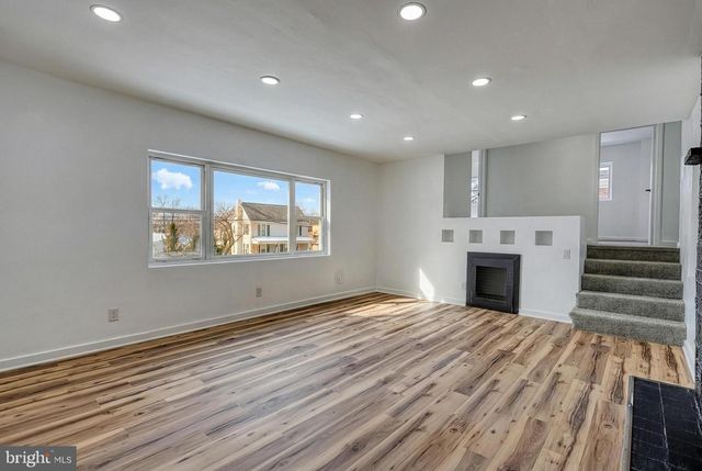 51 N MAIN ST, York New Salem, PA 17371