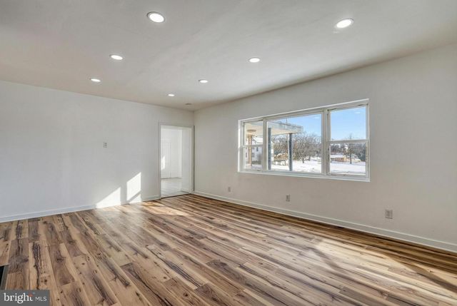 51 N MAIN ST, York New Salem, PA 17371