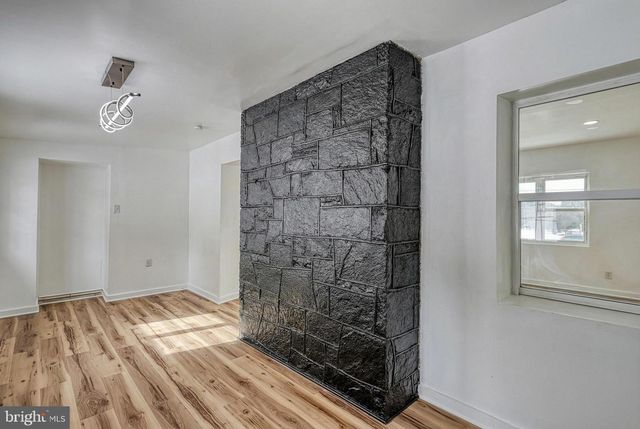 51 N MAIN ST, York New Salem, PA 17371