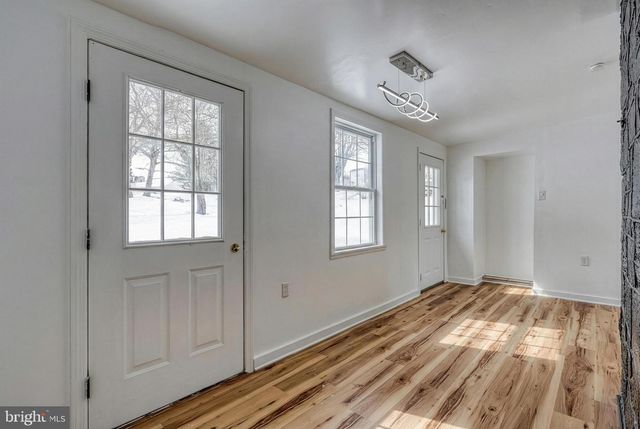 51 N MAIN ST, York New Salem, PA 17371