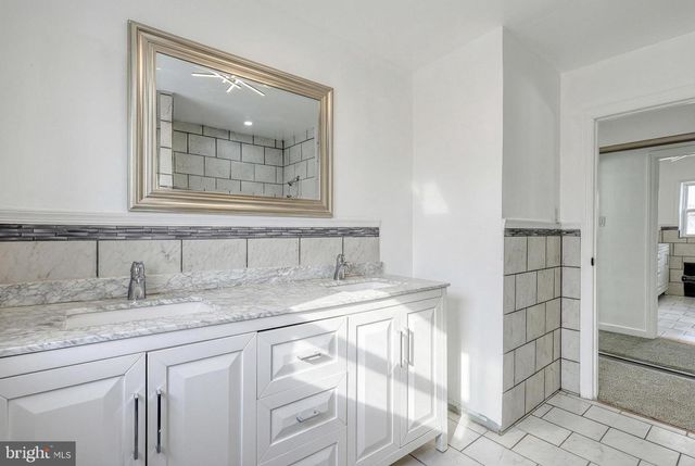 51 N MAIN ST, York New Salem, PA 17371