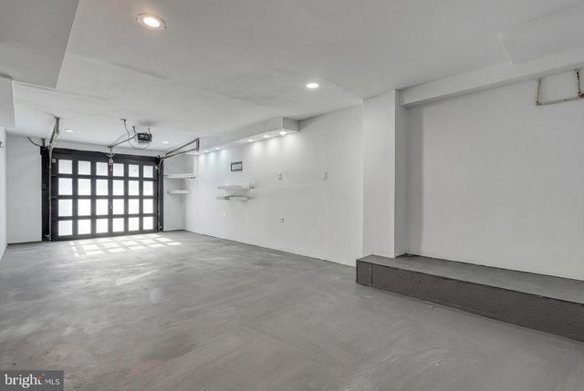 51 N MAIN ST, York New Salem, PA 17371