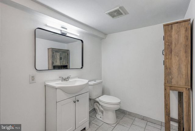 51 N MAIN ST, York New Salem, PA 17371