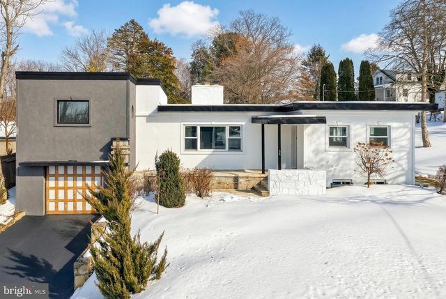 51 N MAIN ST, York New Salem, PA 17371