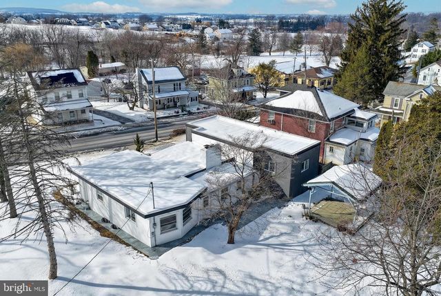 51 N MAIN ST, York New Salem, PA 17371