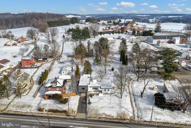 51 N MAIN ST, York New Salem, PA 17371