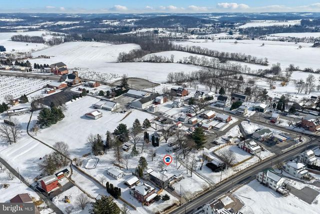 51 N MAIN ST, York New Salem, PA 17371