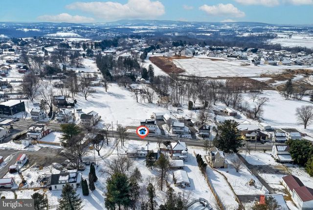 51 N MAIN ST, York New Salem, PA 17371