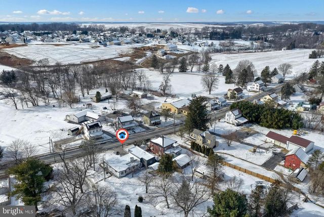 51 N MAIN ST, York New Salem, PA 17371