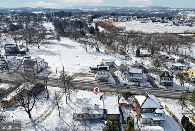 51 N MAIN ST, York New Salem, PA 17371