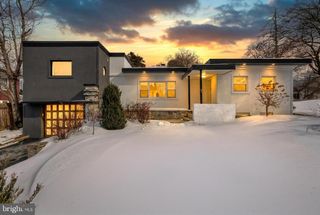 51 N MAIN ST, York New Salem, PA 17371