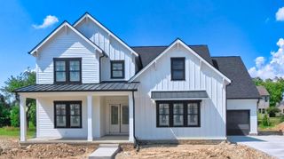 3277 Briarwood Lane, Lewis Center, OH 43035